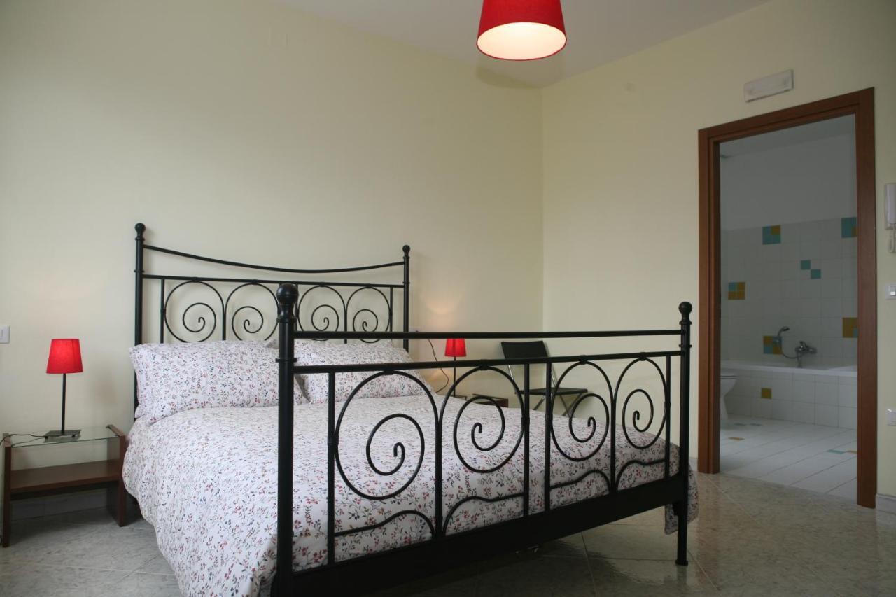 B&B La Collina Degli Ulivi Civitella Del Tronto Rom bilde